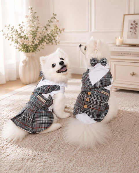 Heritage Hound Couple